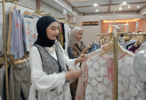 busana muslim modern